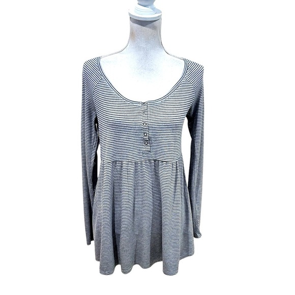 A Pea in the Pod scoop neck gray striped long sleeved top size small (maternity) - Picture 1 of 8